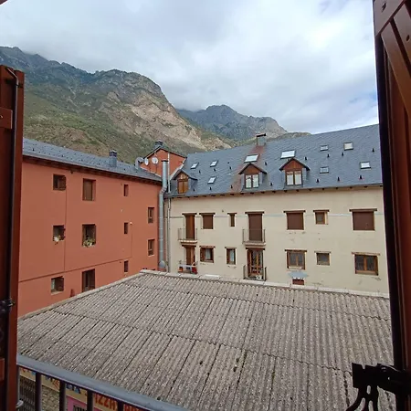 Inmocyma Pico Sayo Apartment Benasque